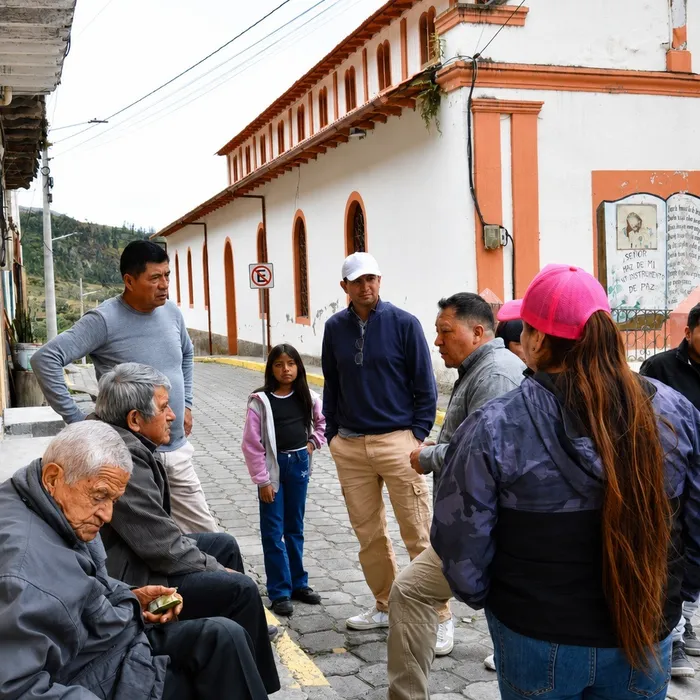 Visita a parroquias y comunidades de Guano para escuchar a la ciudadanía.